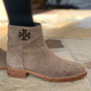 Tory Burch Taupe Bootie sz. 8.5